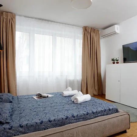 2 Bdrm Lovely דירה *