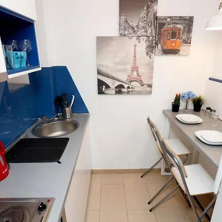 2 Bdrm Lovely *